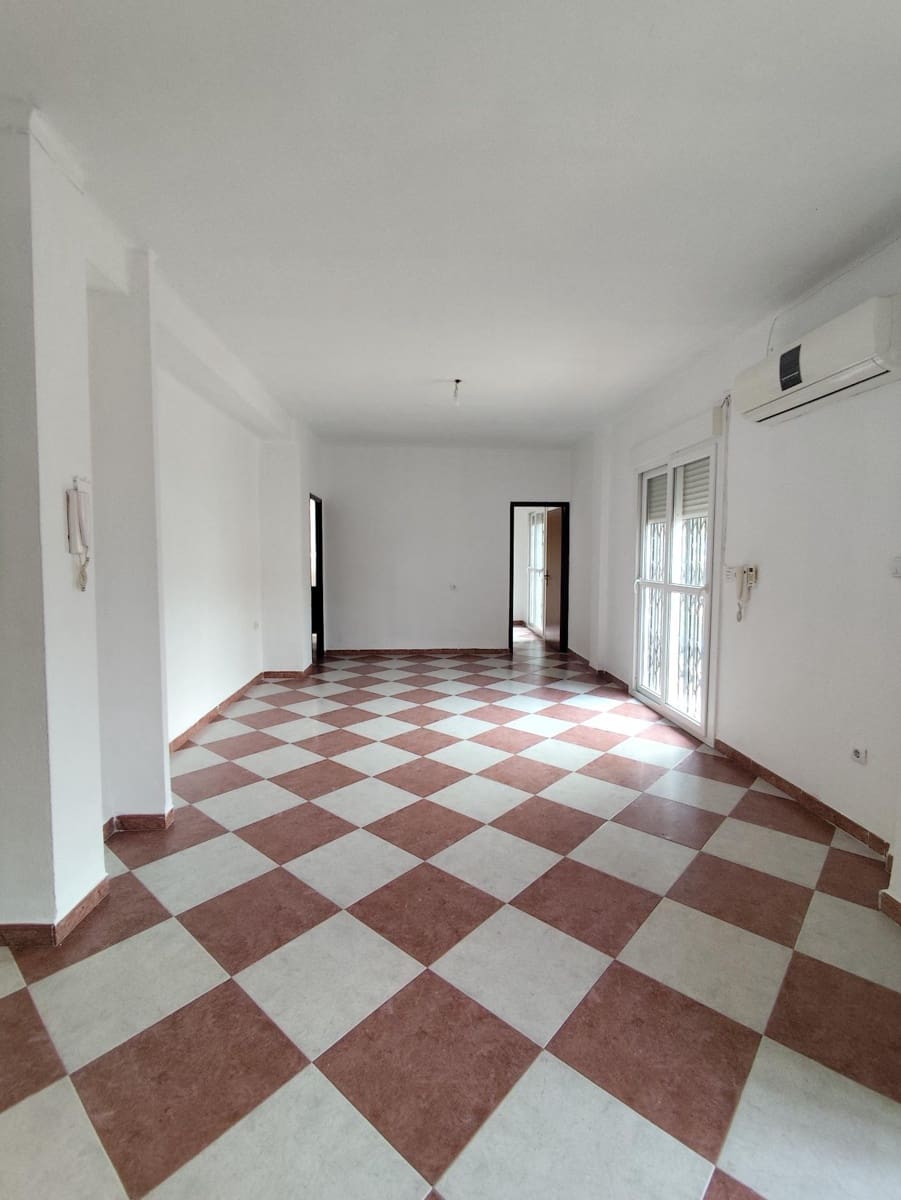 Local Comercial de 5 habitaciones en Sevilla ciudad en venta - 190.000 € (Ref: 9414287)