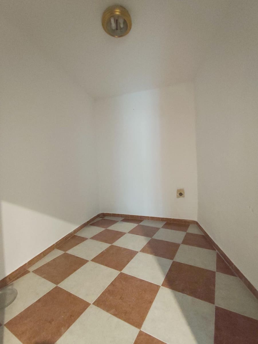 Local Comercial de 5 habitaciones en Sevilla ciudad en venta - 190.000 € (Ref: 9414287)