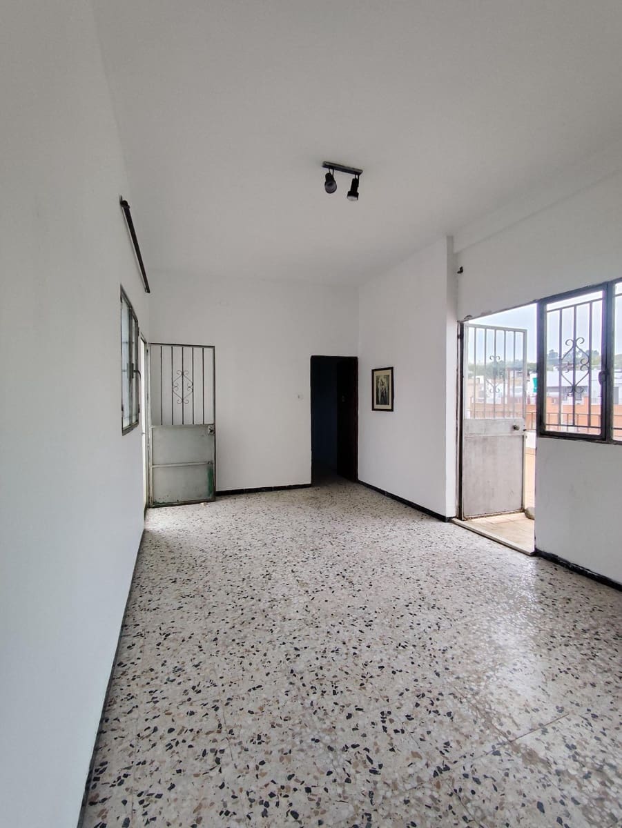 Local Comercial de 5 habitaciones en Sevilla ciudad en venta - 190.000 € (Ref: 9414287)