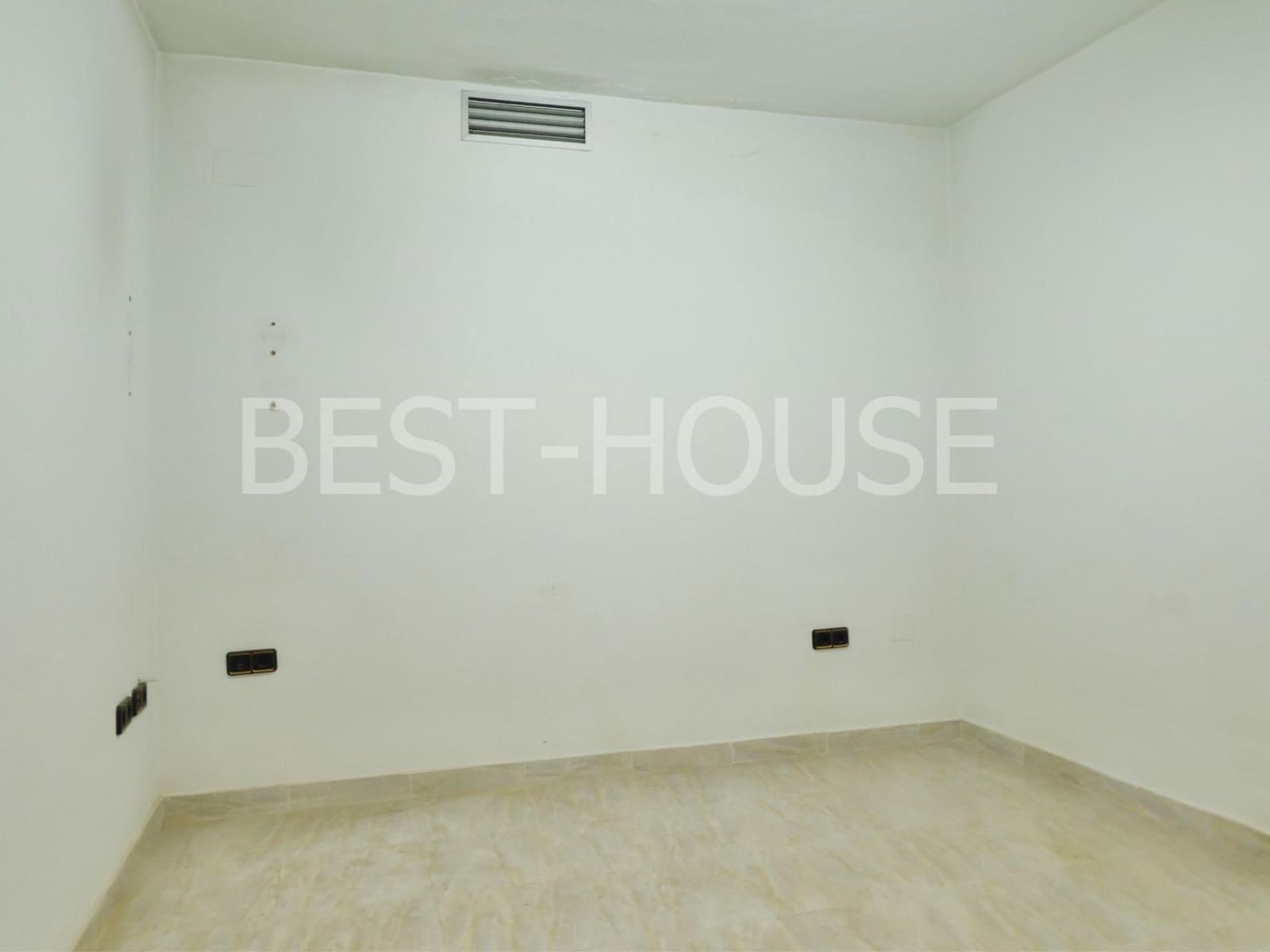 2 soverom Kommersiell til salgs i Murcia by - € 161 000 (Ref: 9416044)