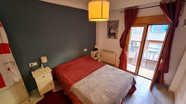 3 bedroom Flat for sale in Zaragoza city - € 155,000 (Ref: 9419595)