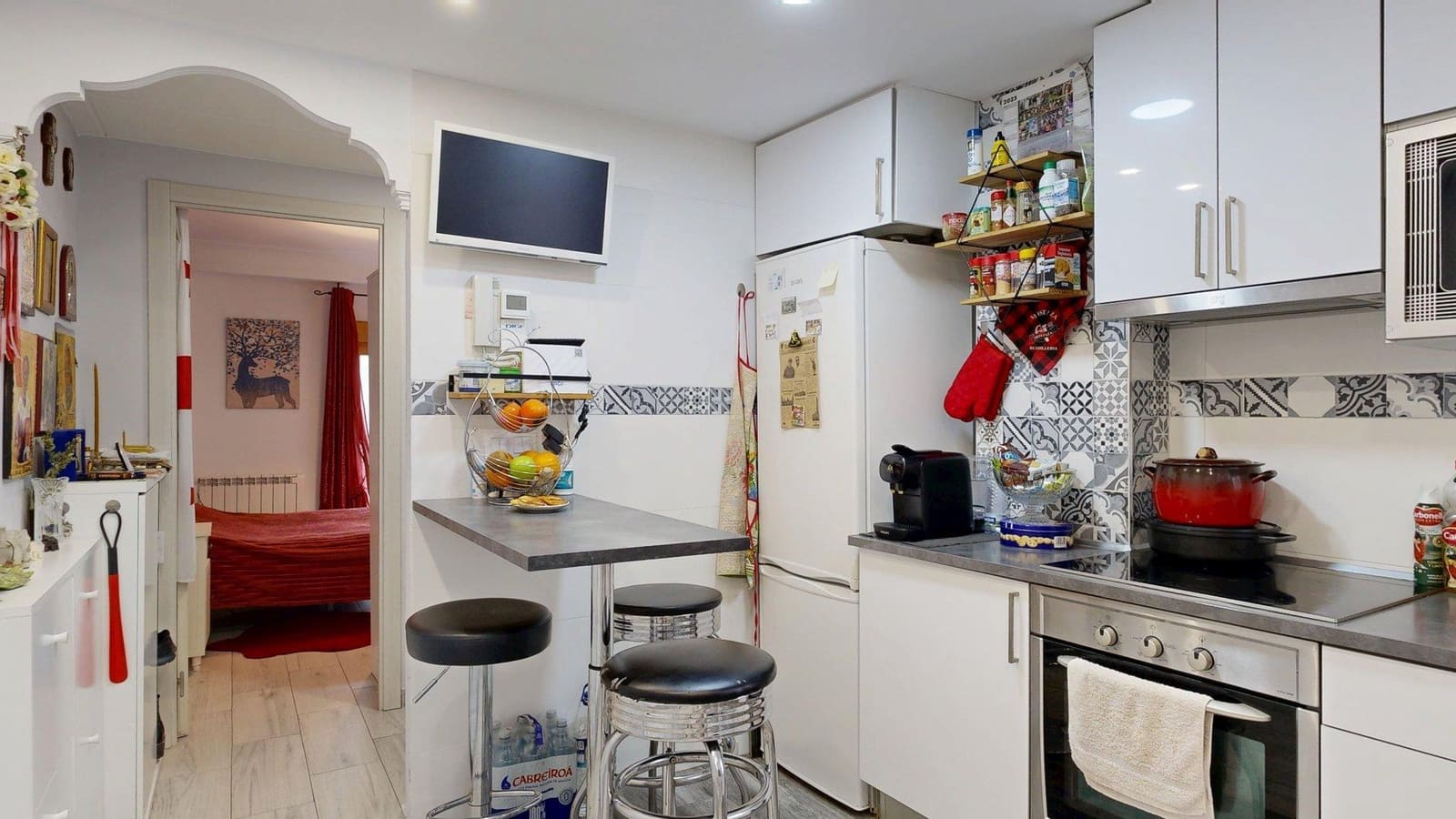 3 bedroom Flat for sale in Zaragoza city - € 135,000 (Ref: 9419595)