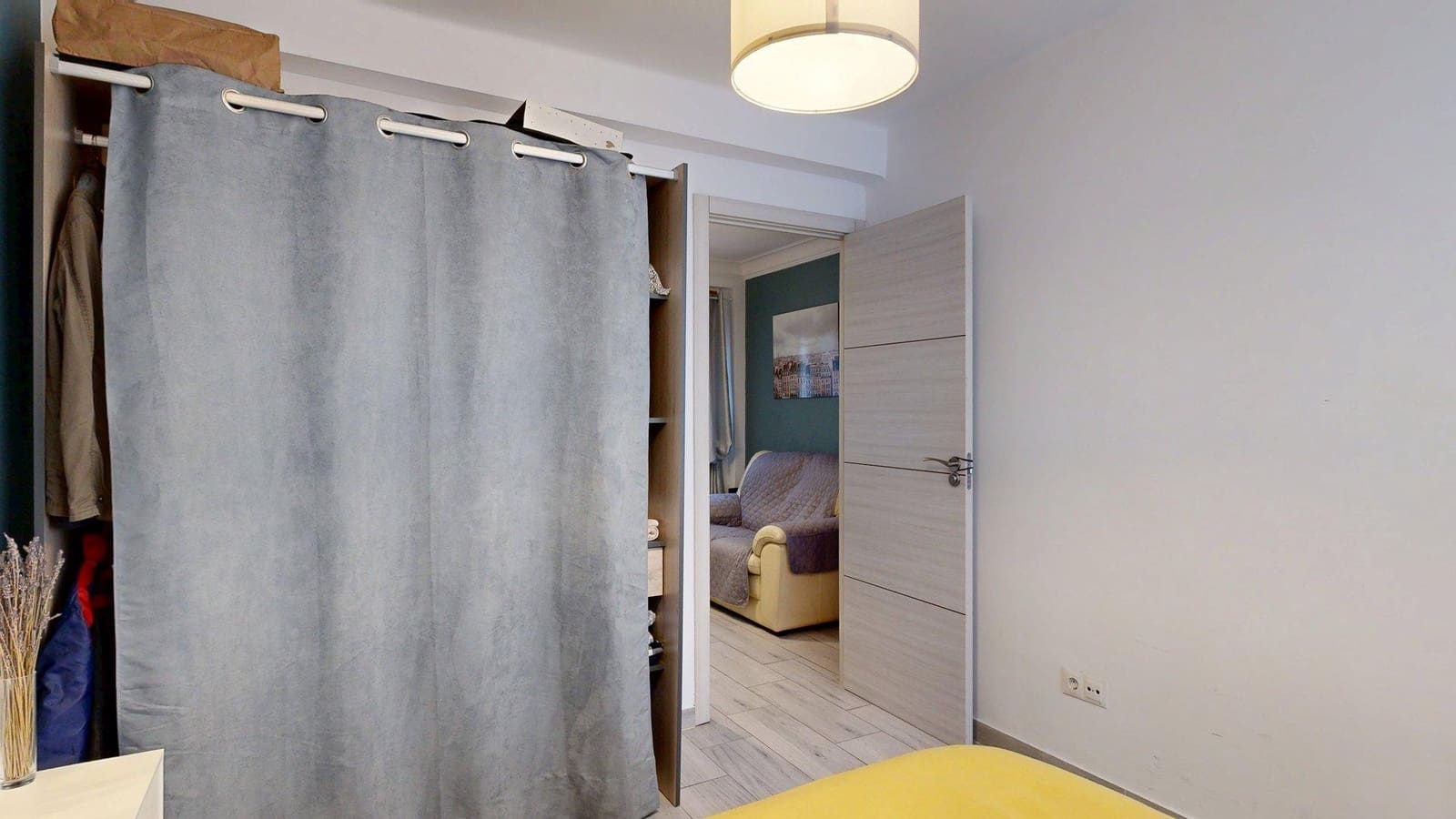 3 bedroom Flat for sale in Zaragoza city - € 135,000 (Ref: 9419595)