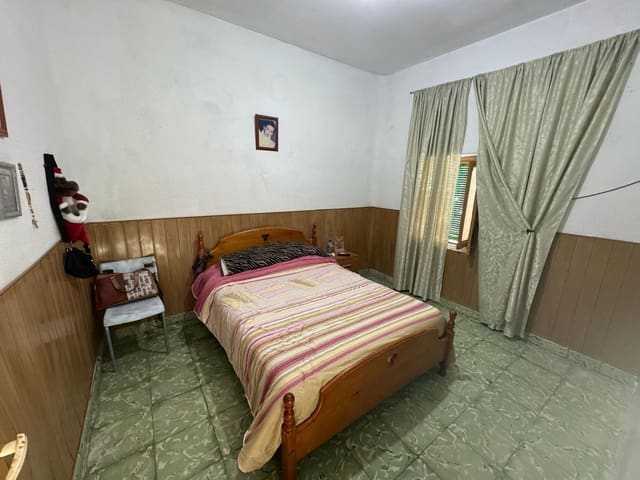 5 bedroom Townhouse for sale in Ciudad Real city - € 55,000 (Ref: 9427433)