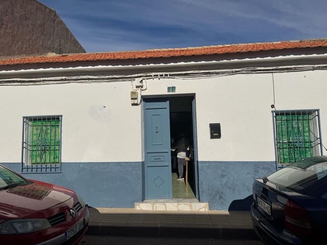 5 bedroom Townhouse for sale in Ciudad Real city - € 55,000 (Ref: 9427433)