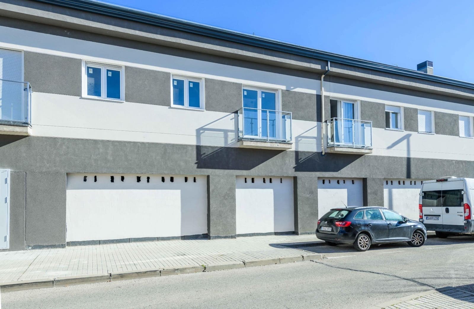 2 bedroom Apartment for sale in Meco with garage - € 365,000 (Ref: 9431705)