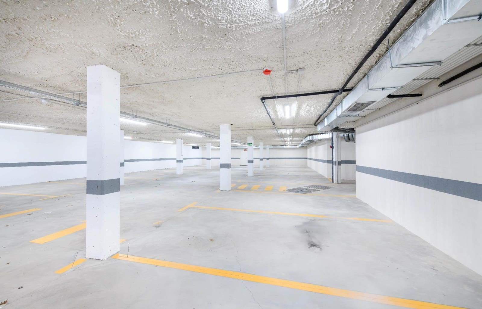 2 bedroom Apartment for sale in Meco with garage - € 365,000 (Ref: 9431705)