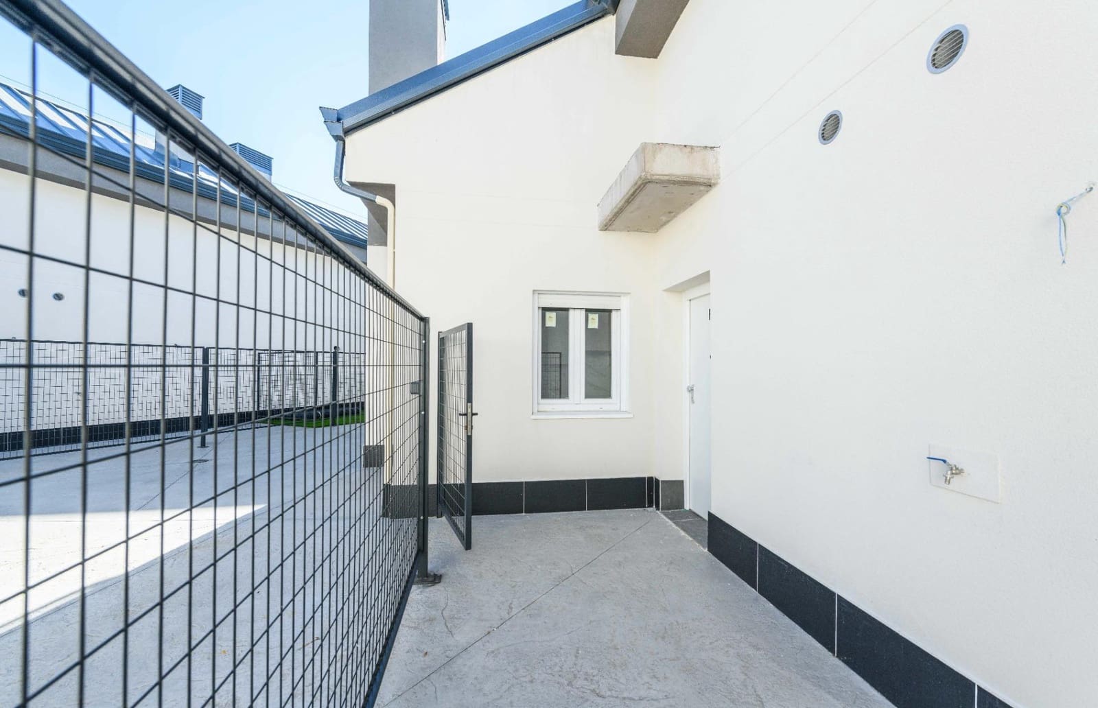 2 bedroom Apartment for sale in Meco with garage - € 365,000 (Ref: 9431705)