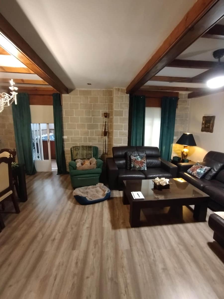 3 sypialnia Willa na sprzedaż w Miasto Jaen z garażem - 355 000 € (Ref: 9431706)