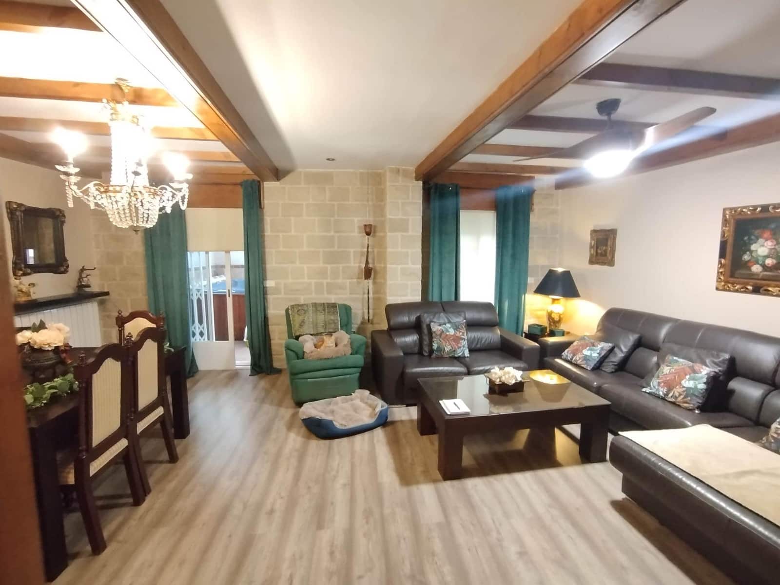 3 sypialnia Willa na sprzedaż w Miasto Jaen z garażem - 355 000 € (Ref: 9431706)