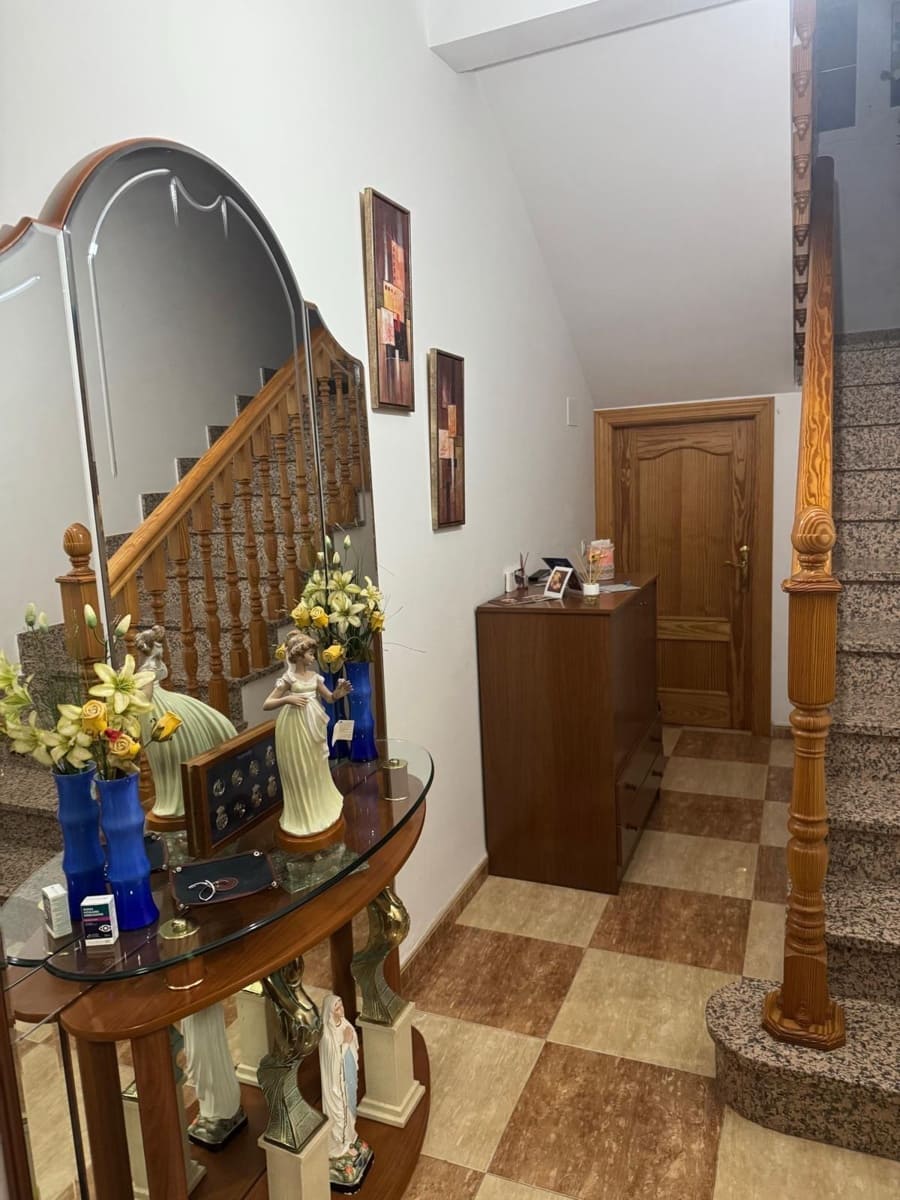 10 slaapkamer Villa te koop in Villanueva de los Infantes - € 275.000 (Ref: 9437611)