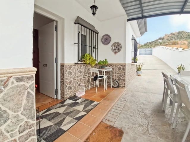 4 soveværelse Villa til salg i Almogía med garage - € 449.000 (Ref: 9440238)