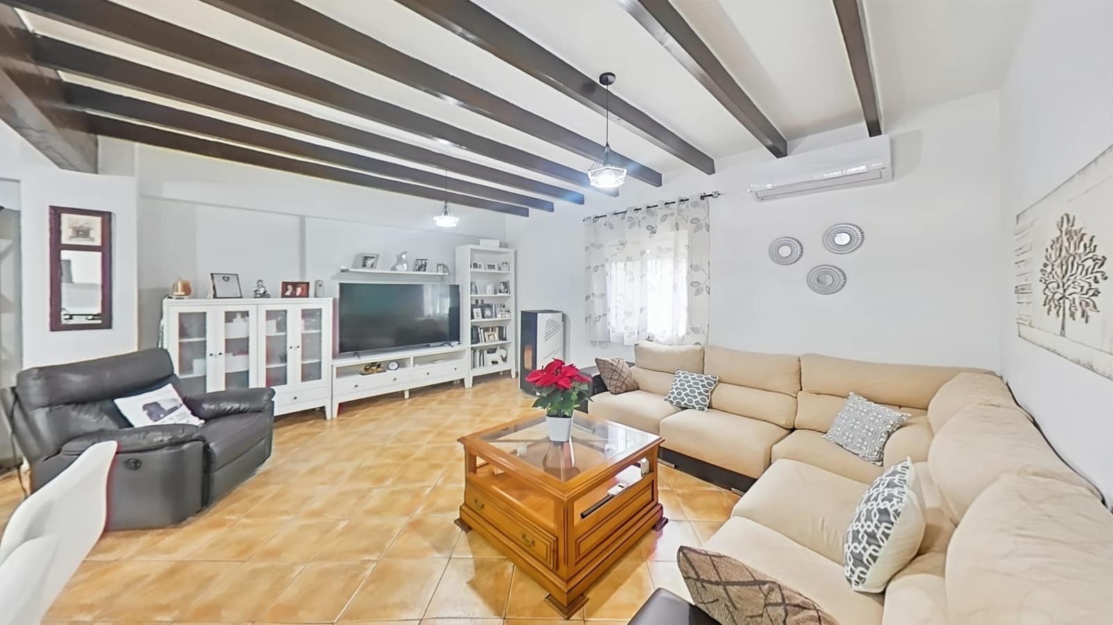 4 bedroom Villa for sale in Almogia with garage - € 449,000 (Ref: 9440238)