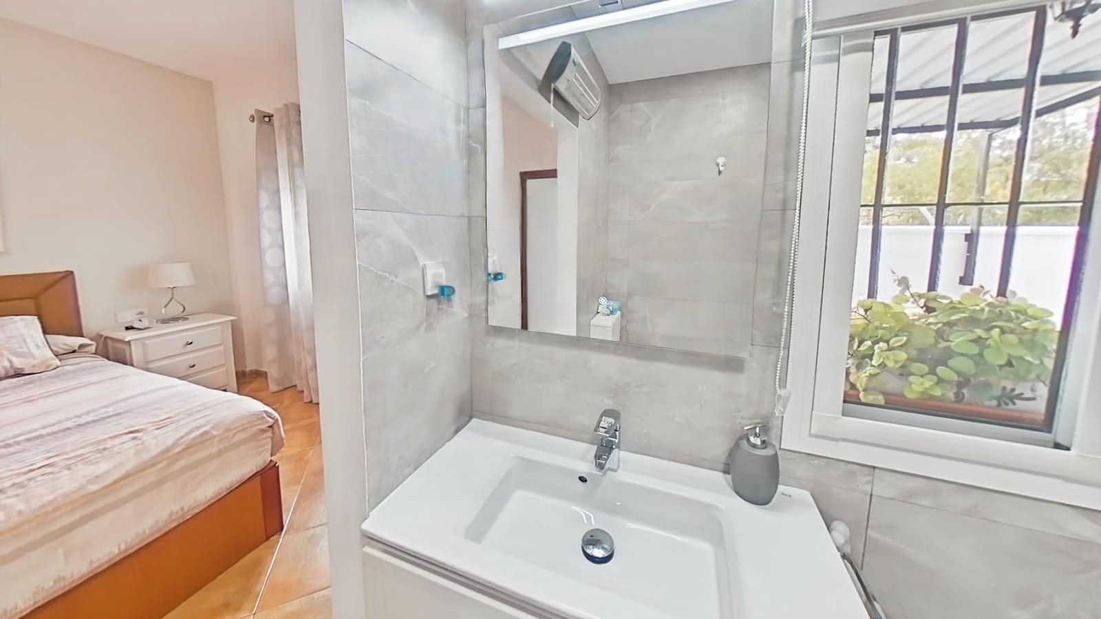 4 bedroom Villa for sale in Almogia with garage - € 449,000 (Ref: 9440238)