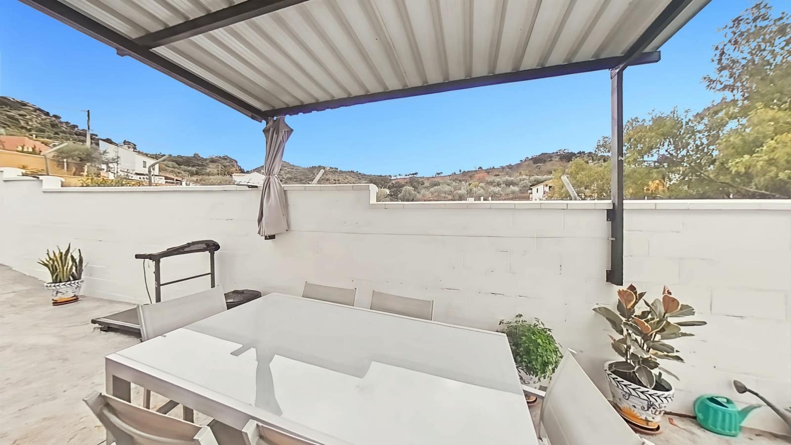 4 bedroom Villa for sale in Almogia with garage - € 449,000 (Ref: 9440238)