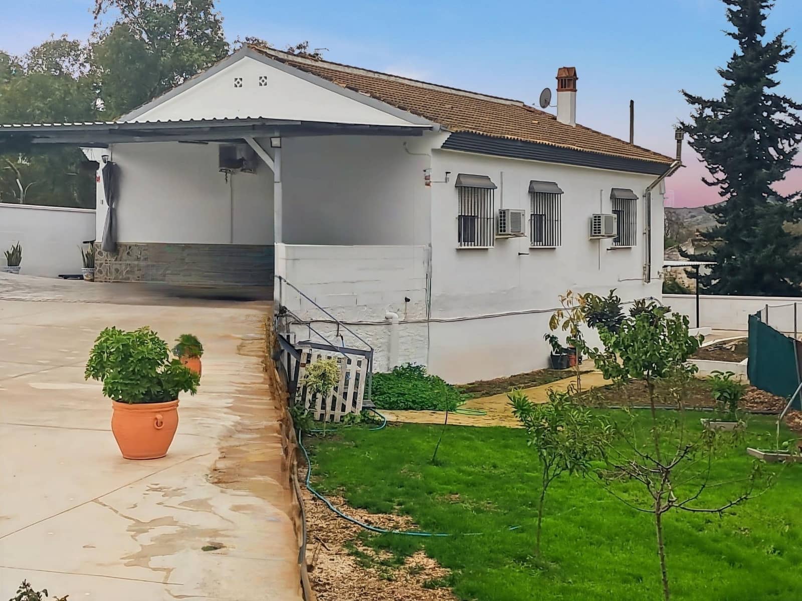 4 bedroom Villa for sale in Almogia with garage - € 449,000 (Ref: 9440238)