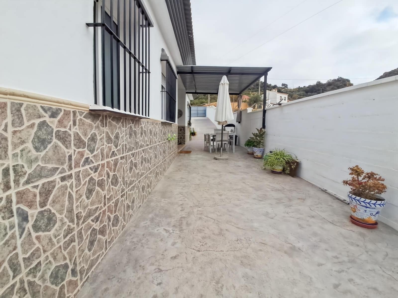 4 bedroom Villa for sale in Almogia with garage - € 449,000 (Ref: 9440238)