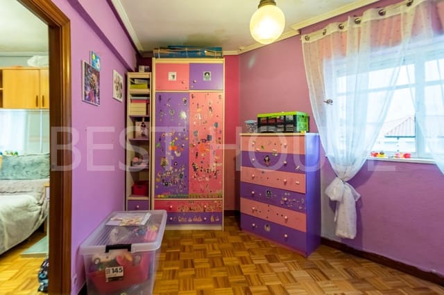 3 makuuhuone Asunto myytävänä paikassa Torrelavega - 100 000 € (Ref: 9440239)