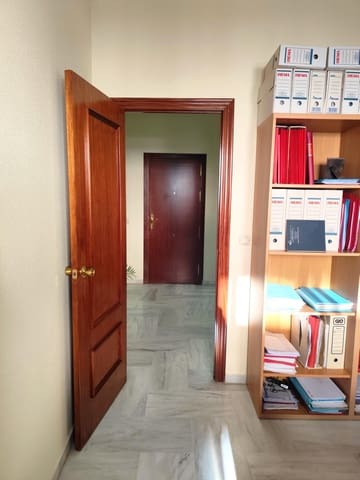 2 soverom Kontor til salgs i Sevilla by med garasje - € 179 000 (Ref: 9441422)