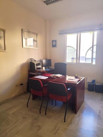 2 soverom Kontor til salgs i Sevilla by med garasje - € 179 000 (Ref: 9441422)
