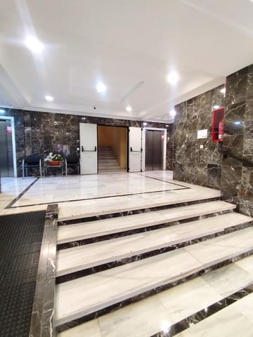 2 soverom Kontor til salgs i Sevilla by med garasje - € 179 000 (Ref: 9441422)