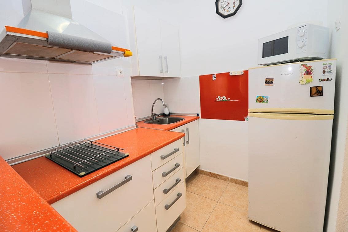 1 slaapkamer Flat te huur in Las Palmas de Gran Canaria - € 930 (Ref: 9449600)
