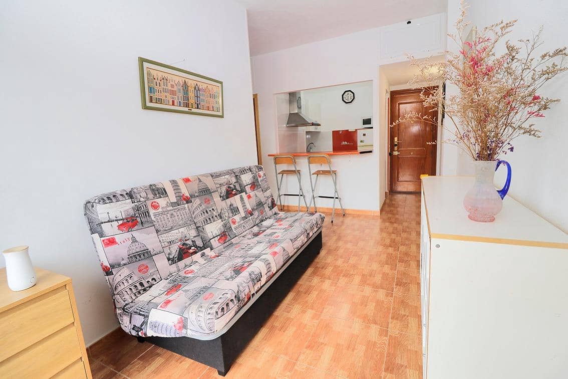 1 slaapkamer Flat te huur in Las Palmas de Gran Canaria - € 930 (Ref: 9449600)