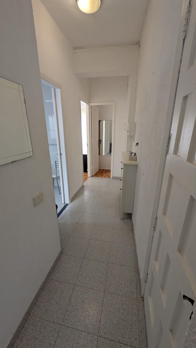 2 soveværelse Lejlighed til leje i Las Palmas de Gran Canaria - € 900 (Ref: 9449603)