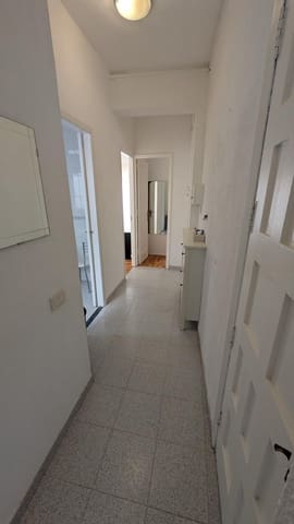 2 soveværelse Lejlighed til leje i Las Palmas de Gran Canaria - € 900 (Ref: 9449603)