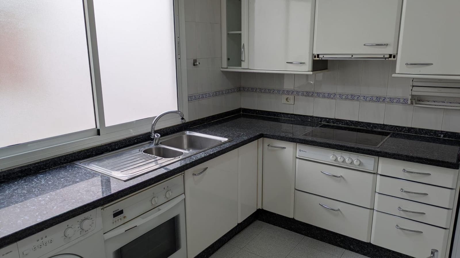 2 soveværelse Lejlighed til leje i Las Palmas de Gran Canaria - € 900 (Ref: 9449603)