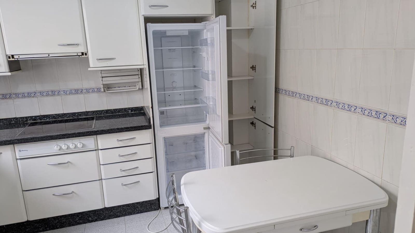 2 soveværelse Lejlighed til leje i Las Palmas de Gran Canaria - € 900 (Ref: 9449603)