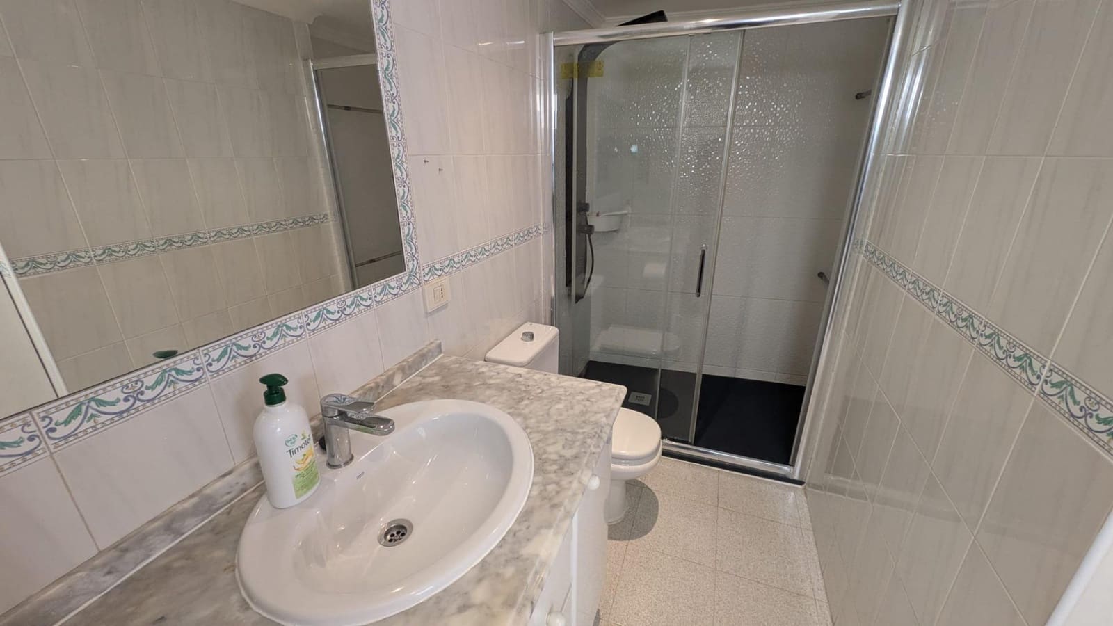 2 soveværelse Lejlighed til leje i Las Palmas de Gran Canaria - € 900 (Ref: 9449603)