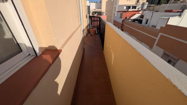 2 soveværelse Lejlighed til leje i Las Palmas de Gran Canaria - € 900 (Ref: 9449603)