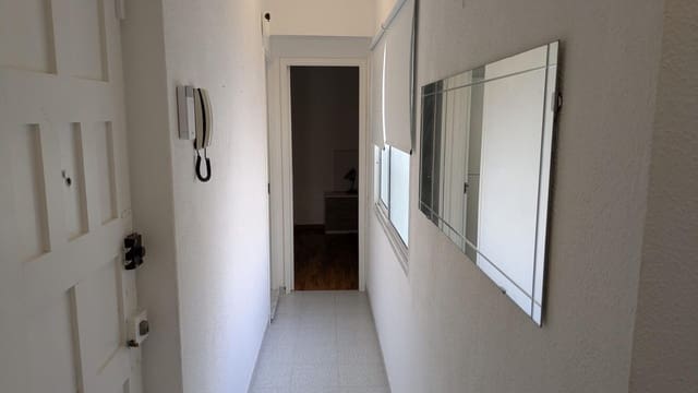 2 soveværelse Lejlighed til leje i Las Palmas de Gran Canaria - € 900 (Ref: 9449603)