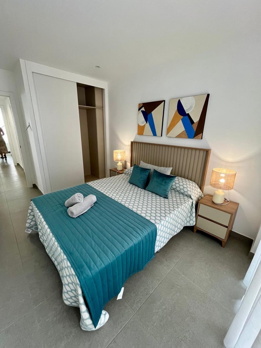 2 bedroom Apartment for sale in La Manga del Mar Menor - € 237,132 (Ref: 9462515)