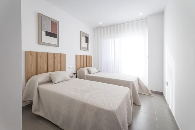 2 quarto Apartamento para venda em La Manga del Mar Menor com garagem - 213 659 € (Ref: 9470593)