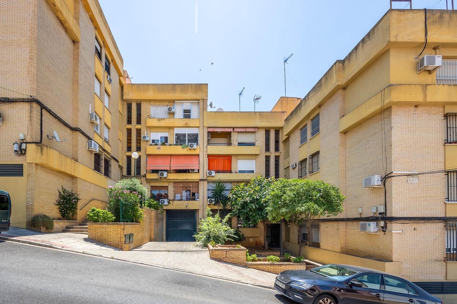 3 quarto Apartamento para venda em Alcala de Guadaira com garagem - 129 000 € (Ref: 9470595)