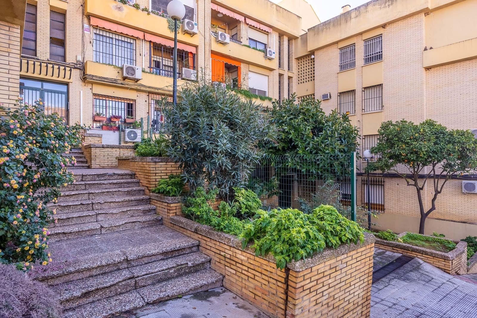 3 quarto Apartamento para venda em Alcala de Guadaira com garagem - 129 000 € (Ref: 9470595)