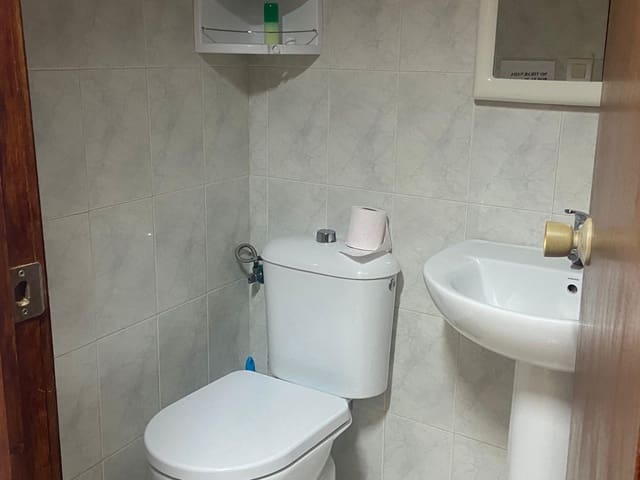 4 bedroom Villa for sale in Jerez de la Frontera - € 450,000 (Ref: 9473091)