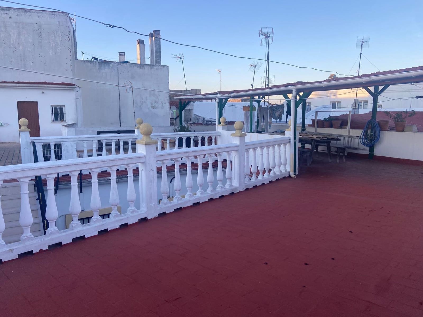 4 bedroom Villa for sale in Jerez de la Frontera - € 450,000 (Ref: 9473091)