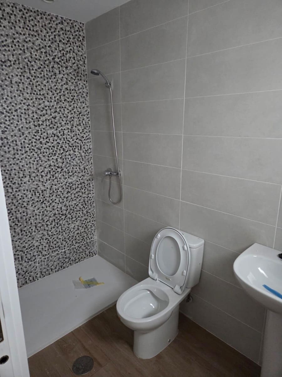 3 bedroom Flat for sale in Almendralejo with garage - € 105,000 (Ref: 9473093)