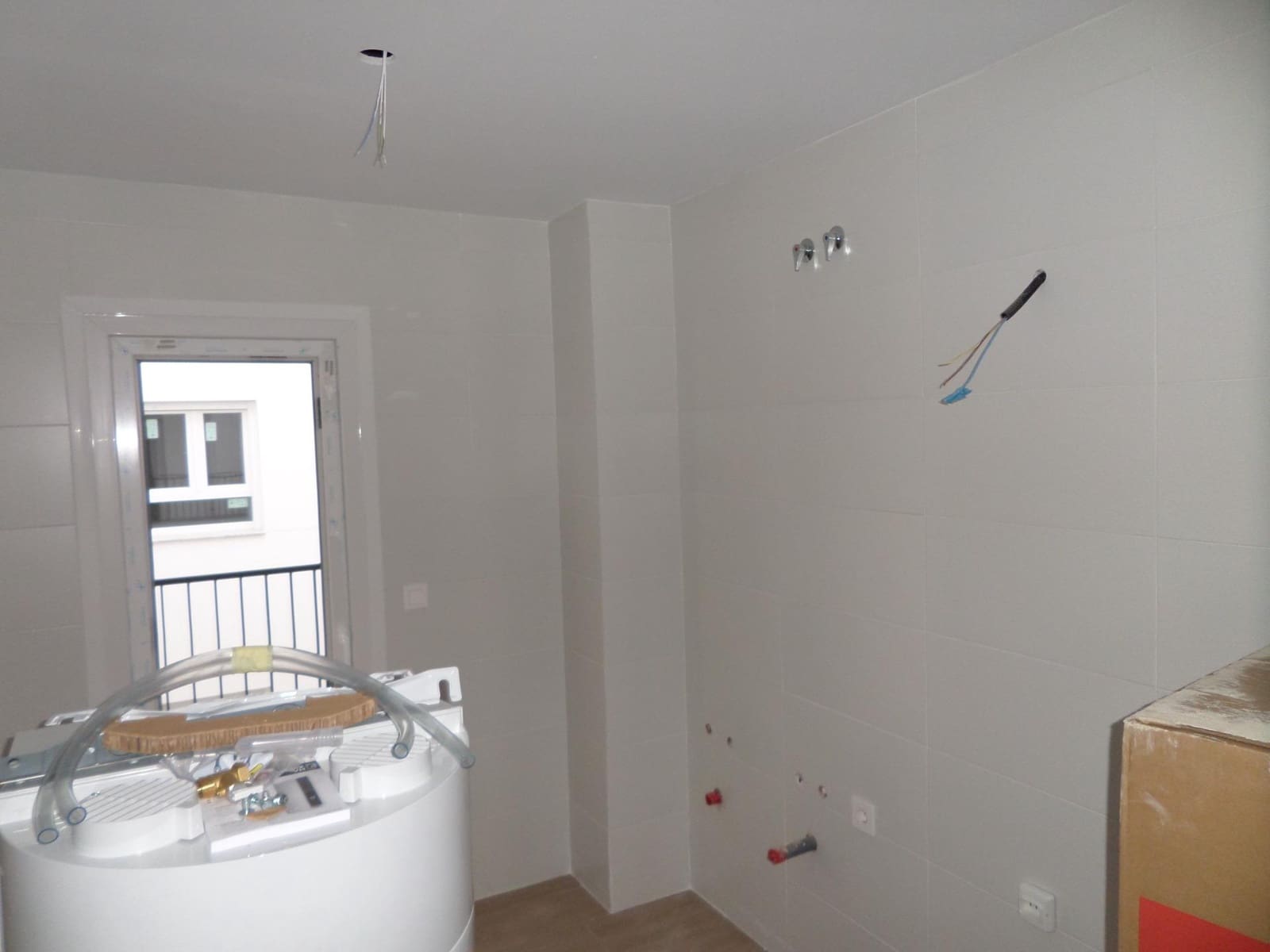 3 bedroom Flat for sale in Almendralejo with garage - € 105,000 (Ref: 9473093)