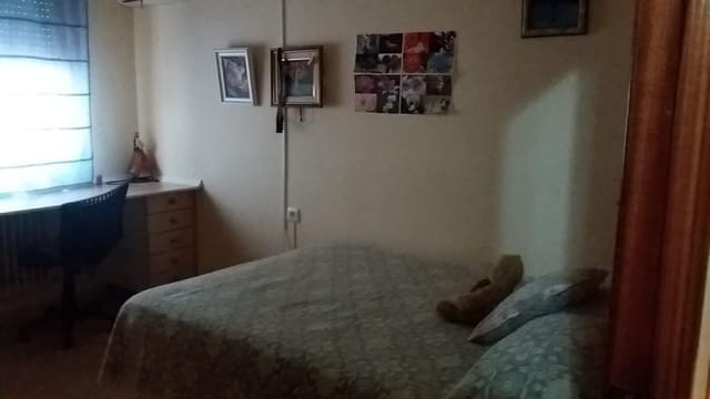 4 makuuhuone Asunto myytävänä paikassa Jaén kaupunki - 240 000 € (Ref: 9473097)