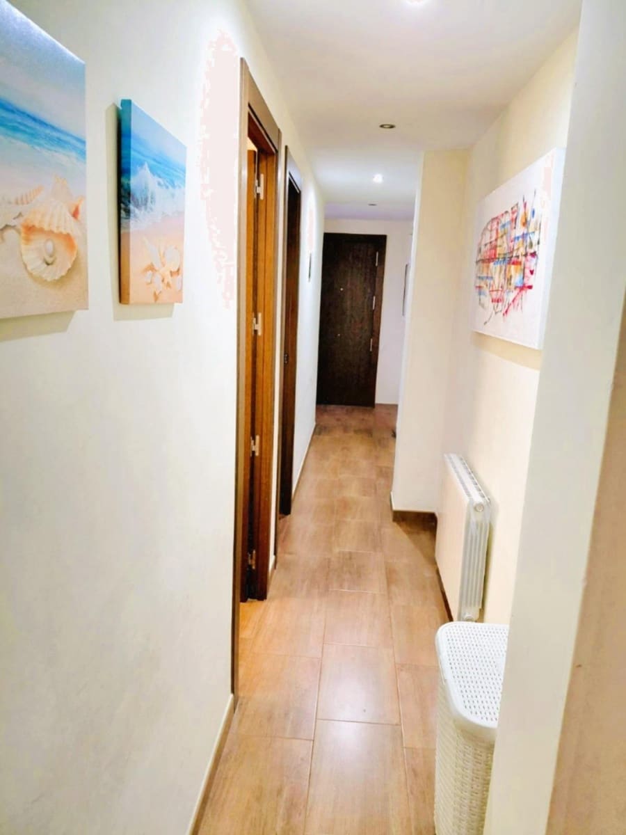 4 bedroom Flat for sale in Jaen city - € 220,000 (Ref: 9473098)