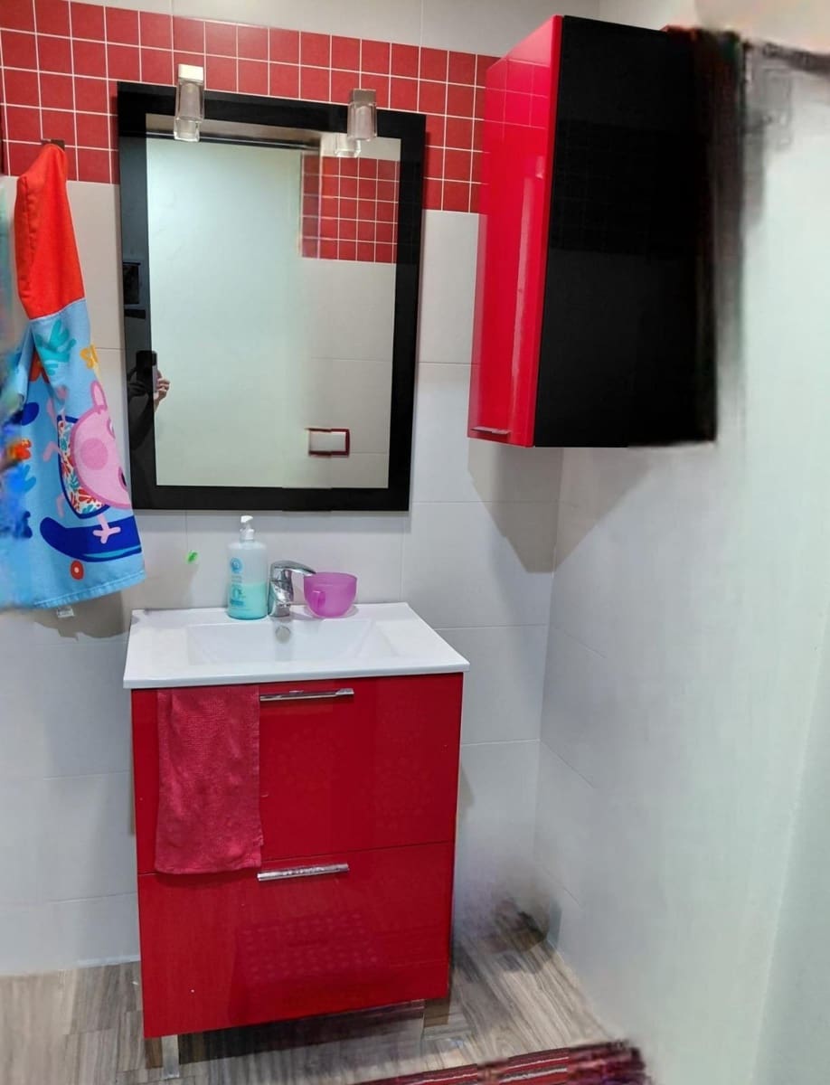 4 bedroom Flat for sale in Jaen city - € 220,000 (Ref: 9473098)