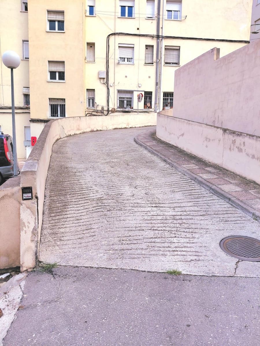 4 bedroom Flat for sale in Jaen city - € 220,000 (Ref: 9473098)