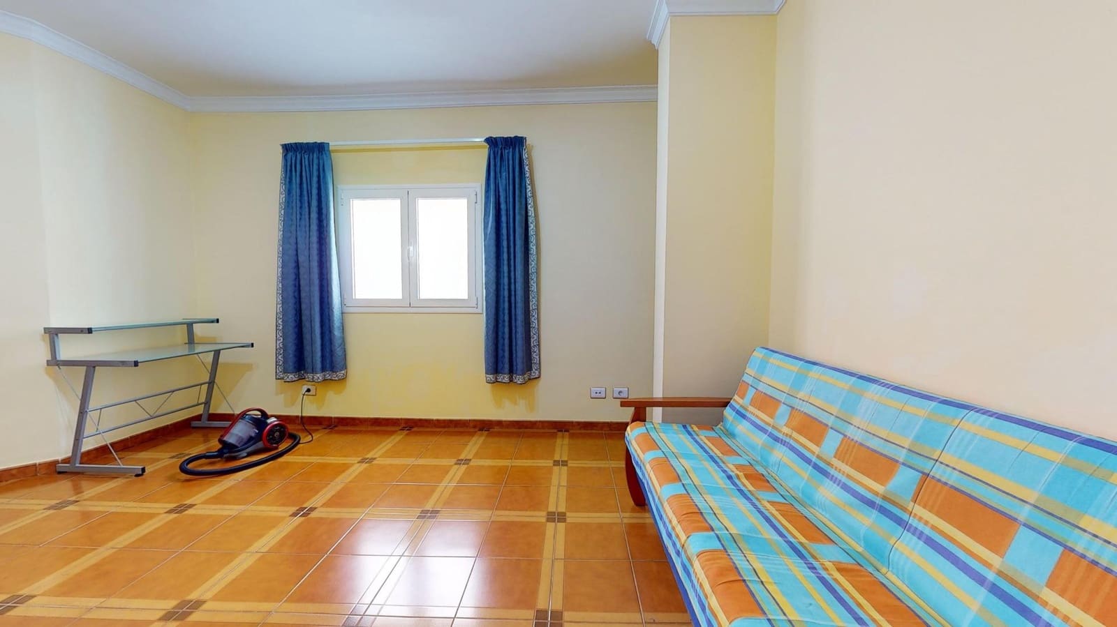 5 slaapkamer Rijtjeshuis te koop in Los Giles met garage - € 430.000 (Ref: 9473102)