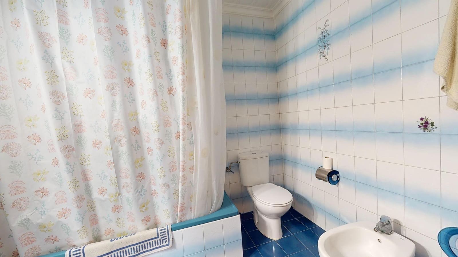 5 slaapkamer Rijtjeshuis te koop in Los Giles met garage - € 430.000 (Ref: 9473102)