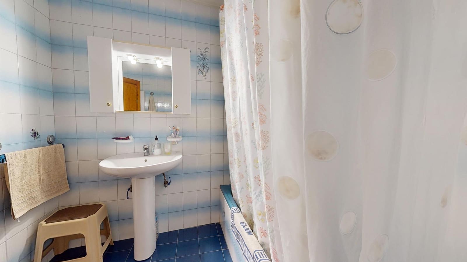 5 slaapkamer Rijtjeshuis te koop in Los Giles met garage - € 430.000 (Ref: 9473102)