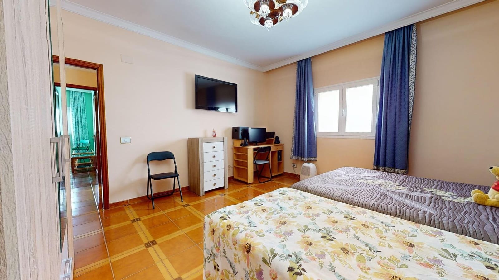 5 slaapkamer Rijtjeshuis te koop in Los Giles met garage - € 430.000 (Ref: 9473102)